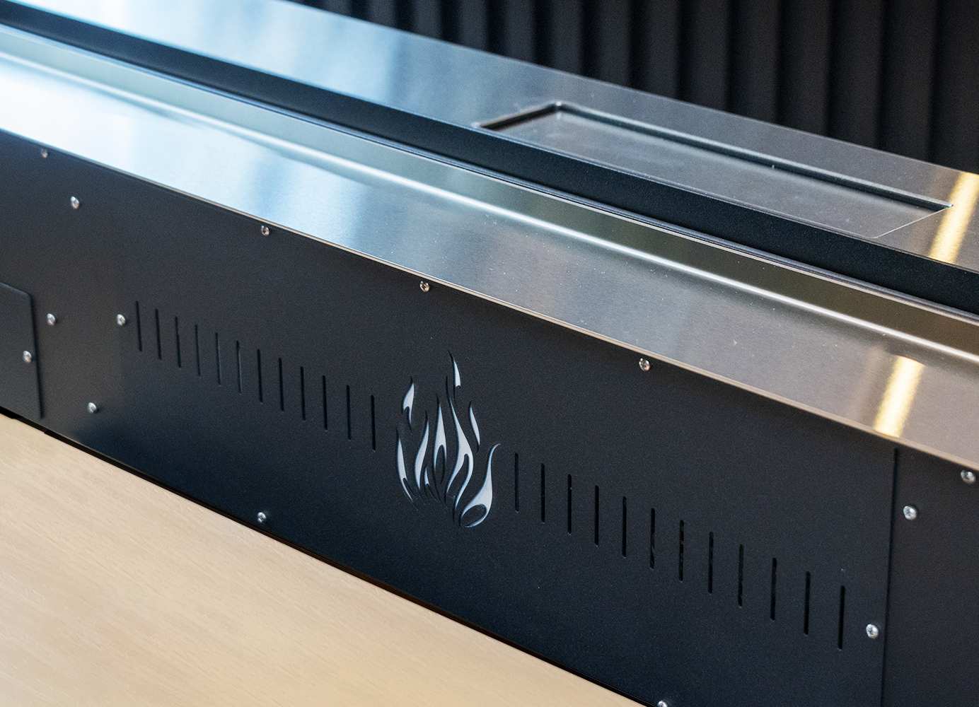 Электроочаг Schönes Feuer 3D FireLine 1000 Pro со стальной крышкой